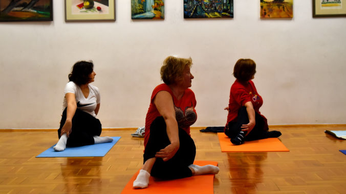 U yogi ustrajnost je važna a godine nisu prepreka